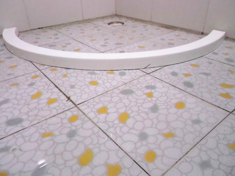 厂家直销摔不烂的高档PVC复合加强型淋浴房挡水条 卫生间浴帘配件