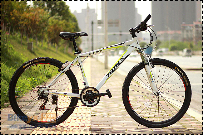 TRINX千里达自行车/公路型山地自行车/2013款爵士M012V/买一赠十