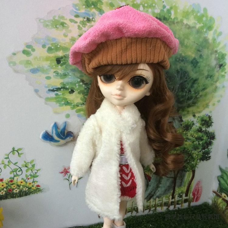 唐果娃娃衣服 白色风衣娃娃大衣 红色裹胸毛线裙 樱桃帽子 白色靴