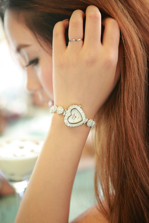 STAR推荐超美气质 心型 爱的表达 锆石 手链表 女表 腕表 时装表