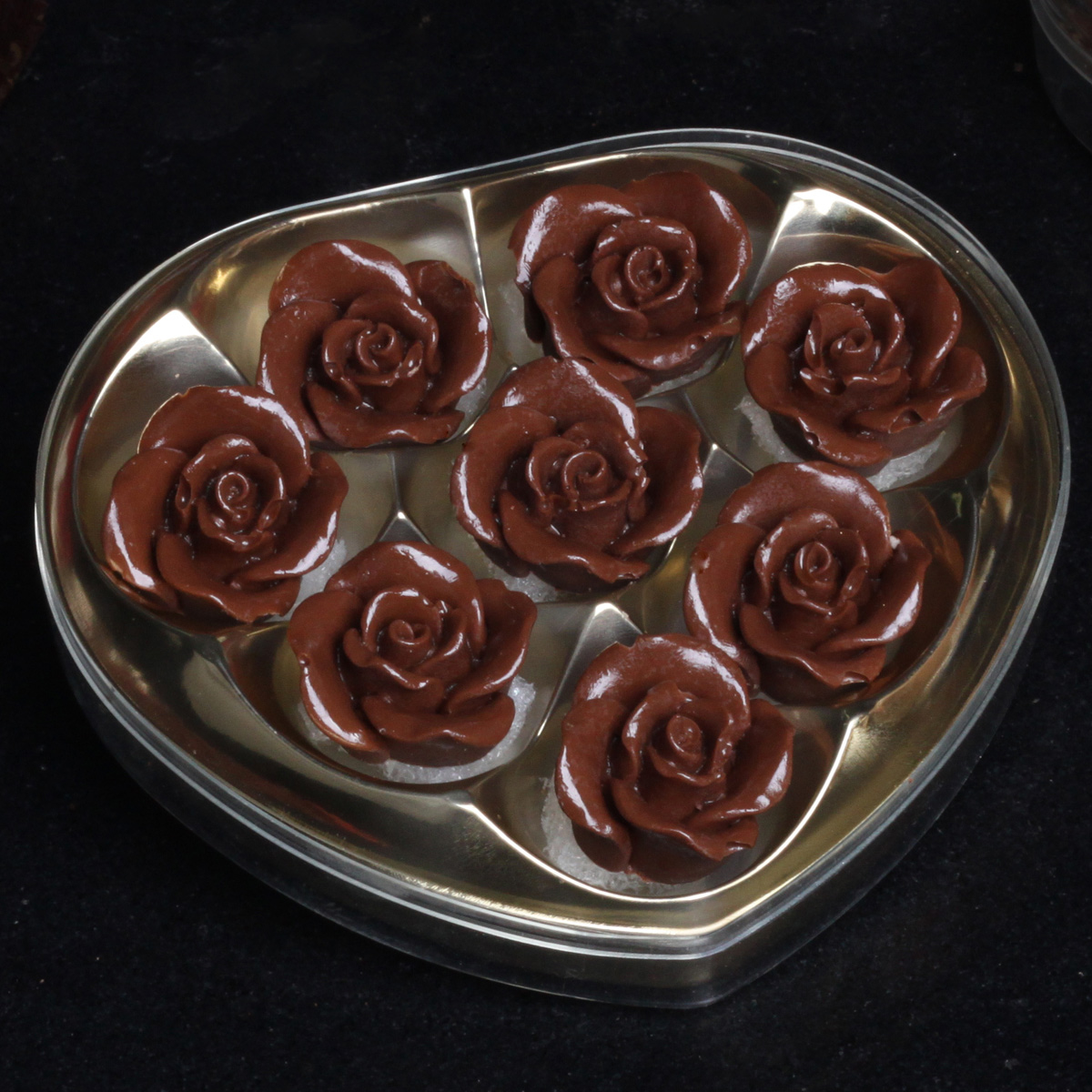 酷帕滋 创意礼品 纯手工可可脂玫瑰花巧克力牛奶味巧克力礼盒心型