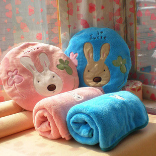 砂糖兔两用抱枕夏凉被子靠垫空调毯创意生日礼物毛绒布艺卡通可爱