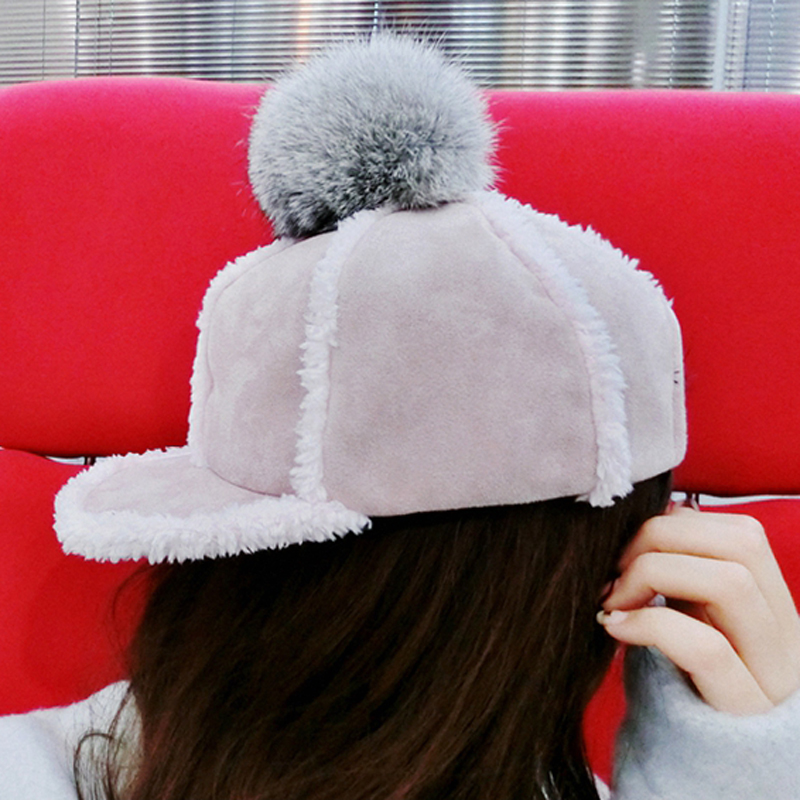 韩国保暖鹿皮绒兔毛球球骑士帽子青少年女加厚鸭舌帽潮平沿帽冬