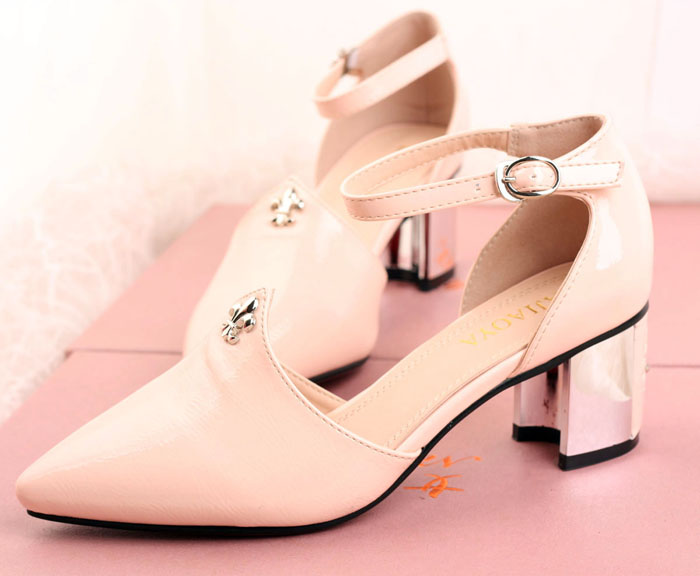 包头尖头甜美凉鞋女鞋高跟粗跟漆皮白色粉红单鞋韩版淑女2015春季