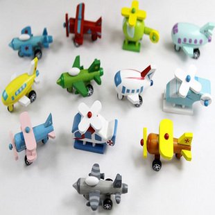 2套包邮 木制儿童玩具飞机模型男孩礼物12辆小飞机军车小汽车3款