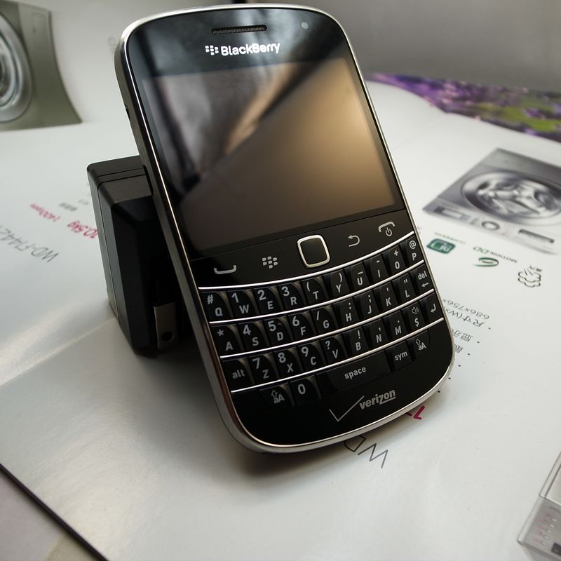 黑莓9930电信3G 移动 联通 单卡双模  wifi gps 不断网