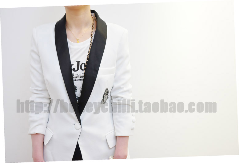 HONEY CHILLI 大牌设计 黑色绸缎领 白色 显瘦 西装 外套