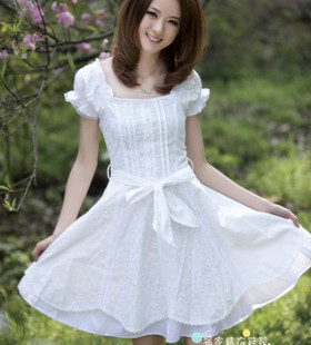 2011夏新款学生装阿依莲风格淑女泡泡袖修身短袖白色连衣裙