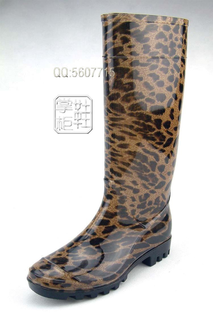 日本原单 时尚雨靴 水晶中筒女款平跟雨鞋套鞋 豹纹 36-39