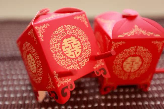 正品大红花轿喜糖盒糖袋子批发 创意结婚礼品包装盒中号红色卡纸