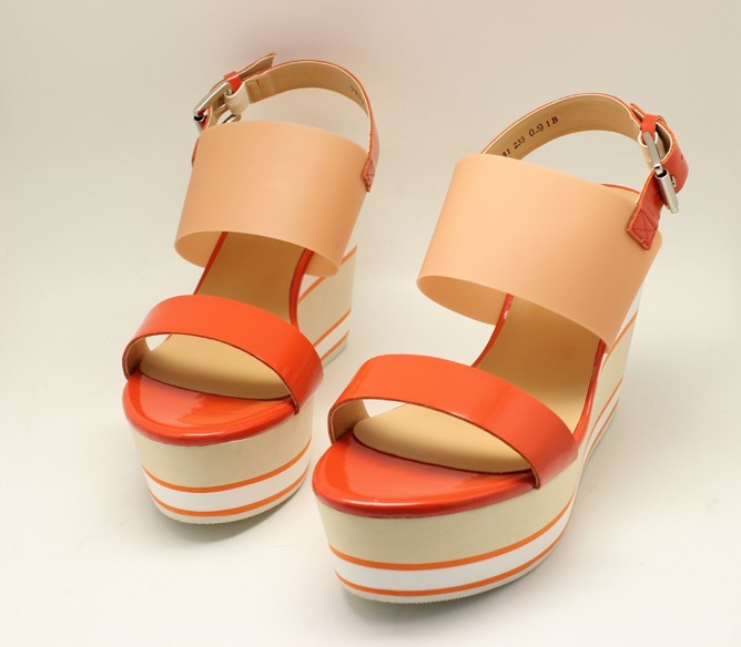 2012年夏季新款 超高坡跟 胶片女皮凉鞋 松糕跟甜美舒适凉鞋