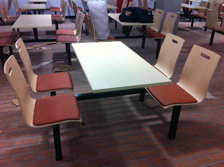特价 肯德基餐桌椅 连体 快餐桌椅 组合 食堂餐桌，小吃店餐桌