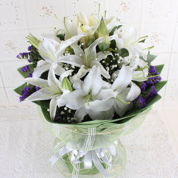 10朵白香水百合花束上海鲜花同城配送上海花店送花订花送货上门