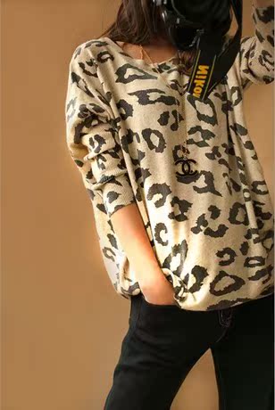 2012春季新款 韩版女装豹纹宽松长袖针织衫 显瘦大码打底衫