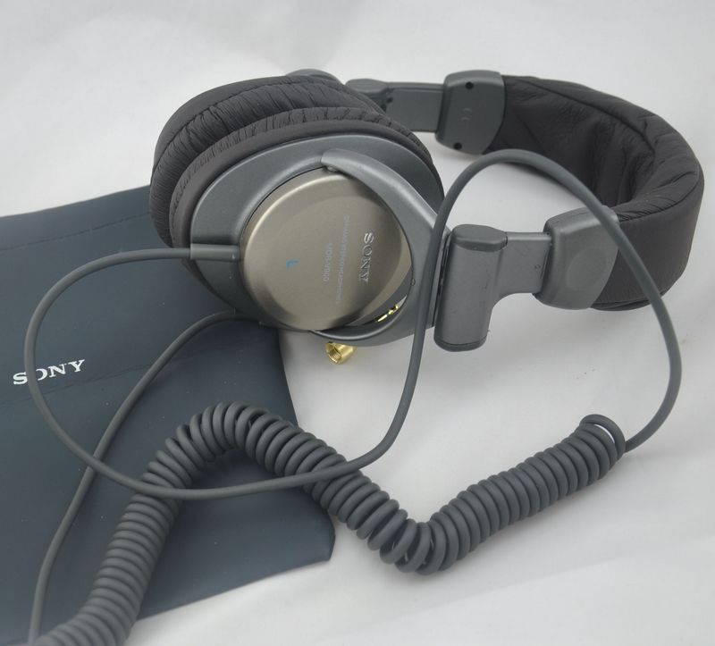 台产SONY/索尼 MDR-V900hd v900监听级耳机 录音棚/DJ专用