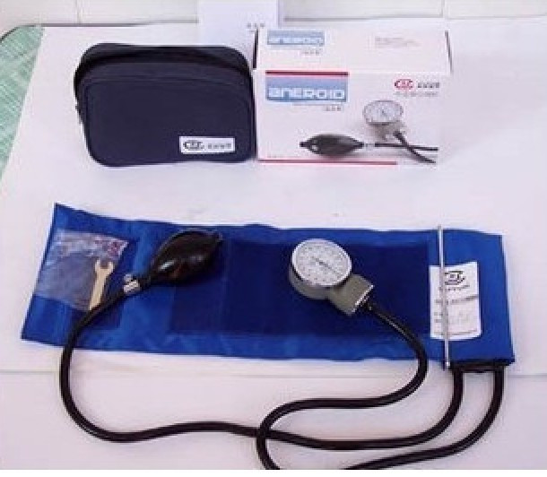 正品 鱼跃 血压表 家用型血压计 表式血压计 臂式血压计