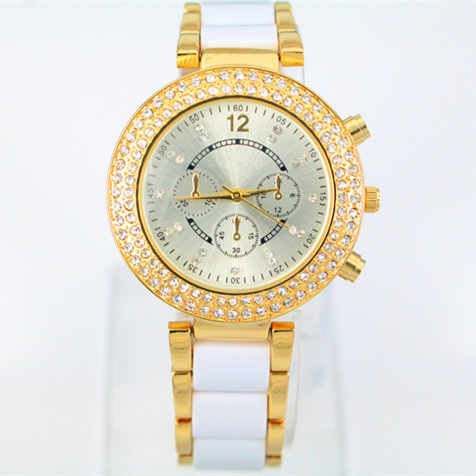 时装女士表 水钻圆表 超美奢华复古表 手链手表 gold Watch