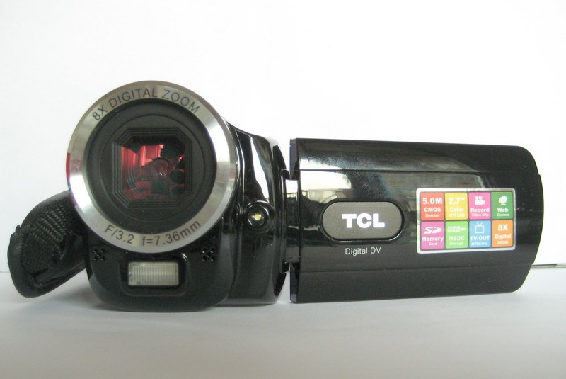 TCL型号D718数码摄像机 最大1200万像素 2.7屏
