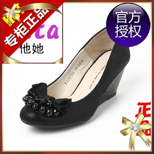 Tata/他她女鞋专柜正品2011春夏新款单鞋高跟坡跟黑色浅口圆头