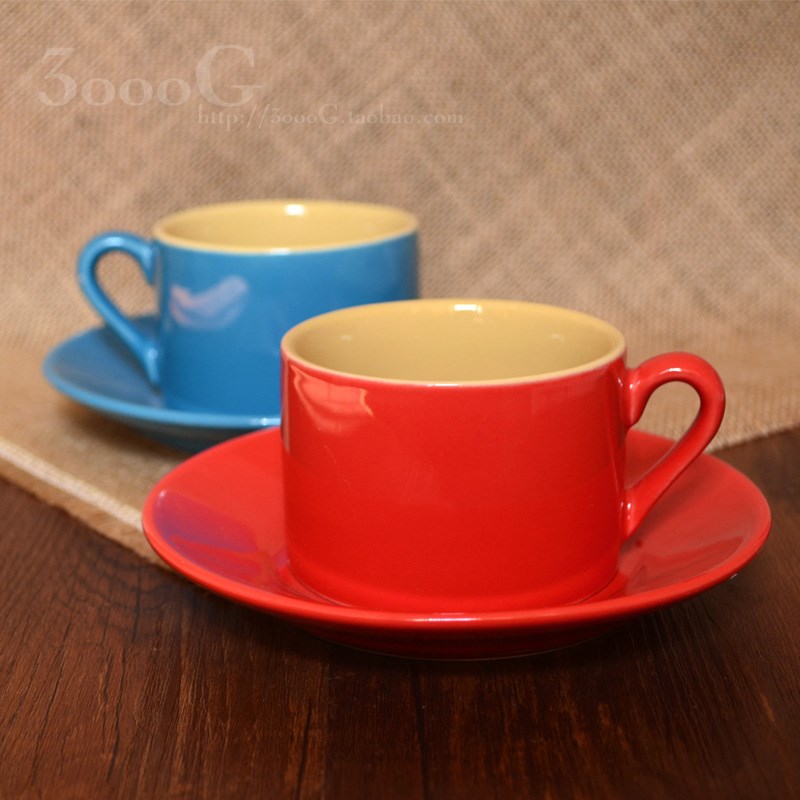 外贸原单陶瓷咖啡奶茶杯子带盘子时尚色釉水杯红黄蓝3色杯碟套装
