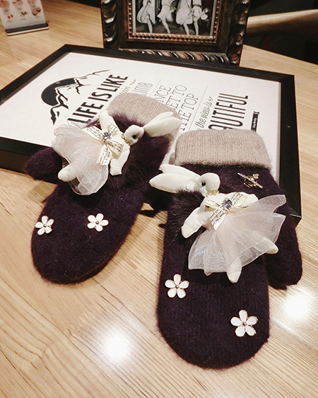 2015秋冬葡萄紫色白兔子全兔毛球手套女可爱日本森系全指连指保暖