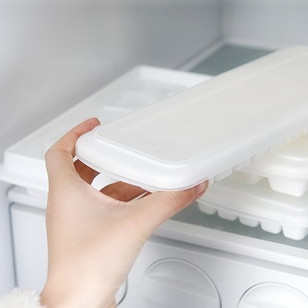 日本进口  inomata制冰盒冰格制冰块制冰器48格塑料制冰盒 5032