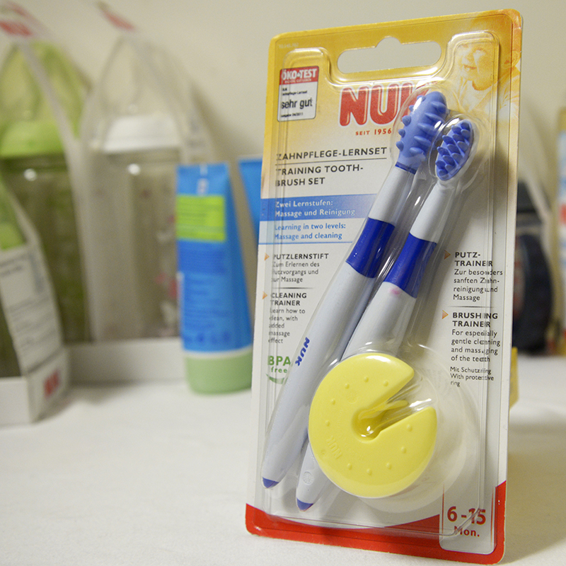 NUK儿童训练牙刷牙胶牙咬磨牙棒 带保护三件套 磨牙棒德国代购