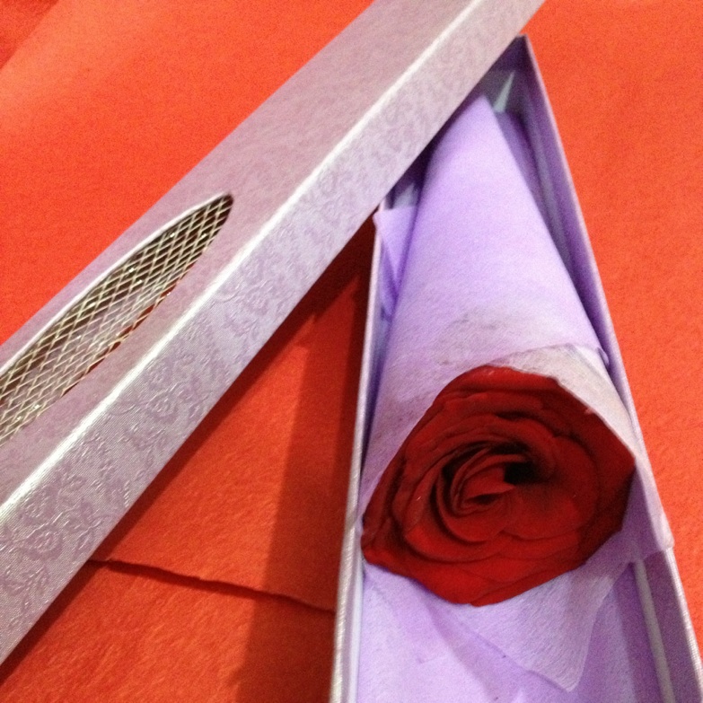 玫瑰花礼盒花一朵鲜花速递全国生日包邮免费送花上海江苏浙江花店