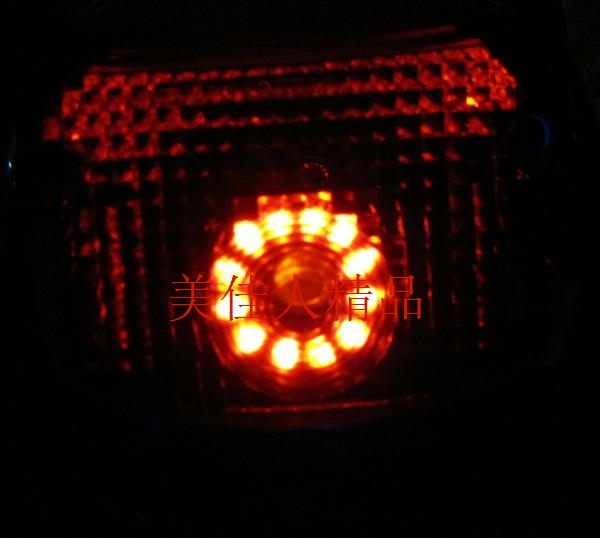 摩托车配件装饰灯刹车灯尾灯LED灯摩托车双丝后大灯泡爆闪灯