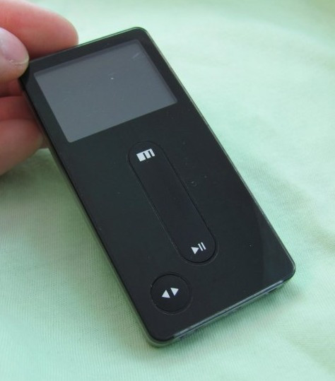 魅族\MEIZU MP3 Music Card M3 （2G内存） 黑色外壳 实物拍照