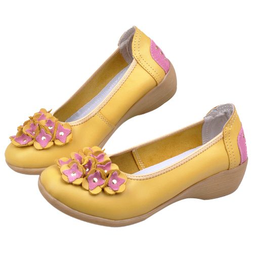 [淘金币]热销3000双韩版时尚花朵休闲鞋舒适坡跟单鞋牛皮女鞋9913