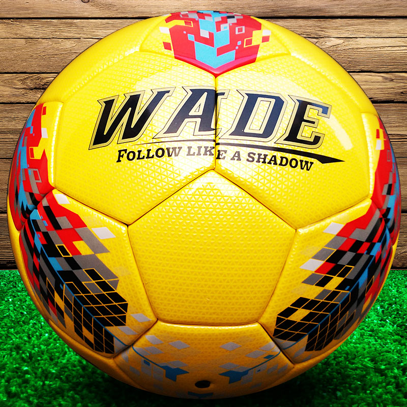 【买一送四】wade/韦德最新贴合型比赛超纤耐磨防水高弹加厚足球