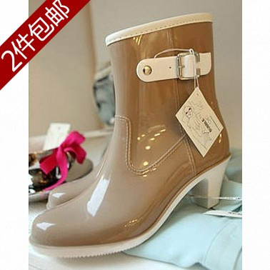 超热卖 日韩外贸原单时尚新款雨靴 皮带扣粗跟女中筒靴 水靴雨鞋