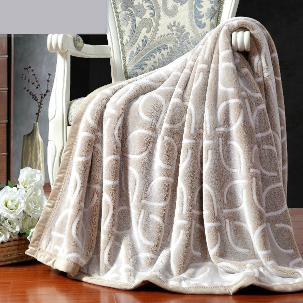 春秋季珊瑚绒毯加厚优等品法兰绒几何图案简约现代毯子空调毯毛毯