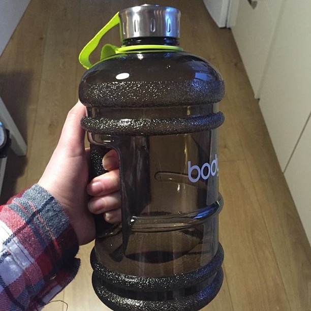 超大容量水壶健身创意户外运动水杯塑料便携水瓶太空杯子2.2L水桶