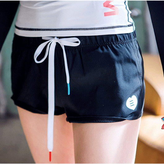 韩国夏季女时尚沙滩短裤户外运动健身跑步健身房训练透气速干热裤