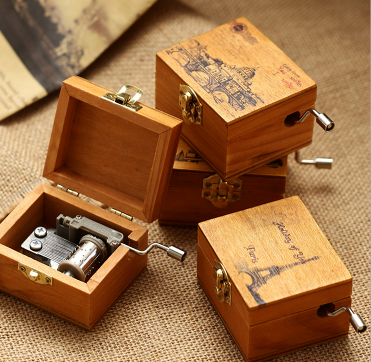 手摇木制木质文艺复古音乐盒创意母亲节礼品八音盒包邮天空之城
