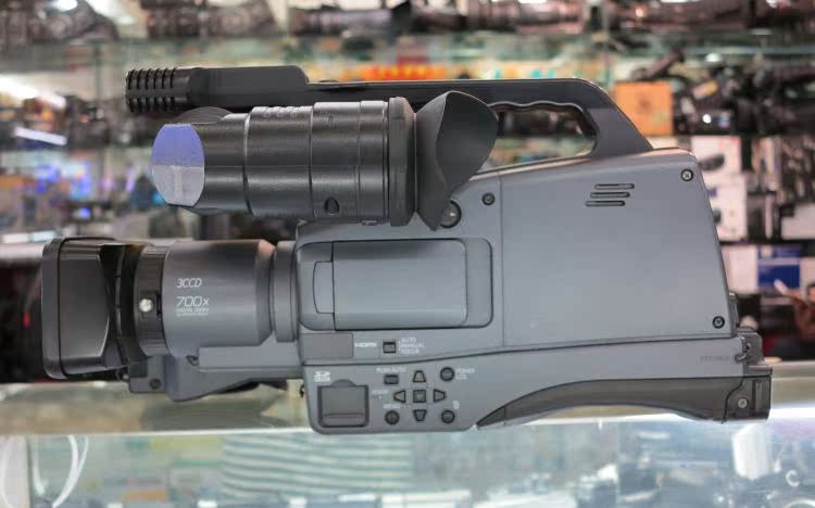 Panasonic/松下 AG-HMC73MC 肩扛式广播级专业摄像机 闪存卡 高清