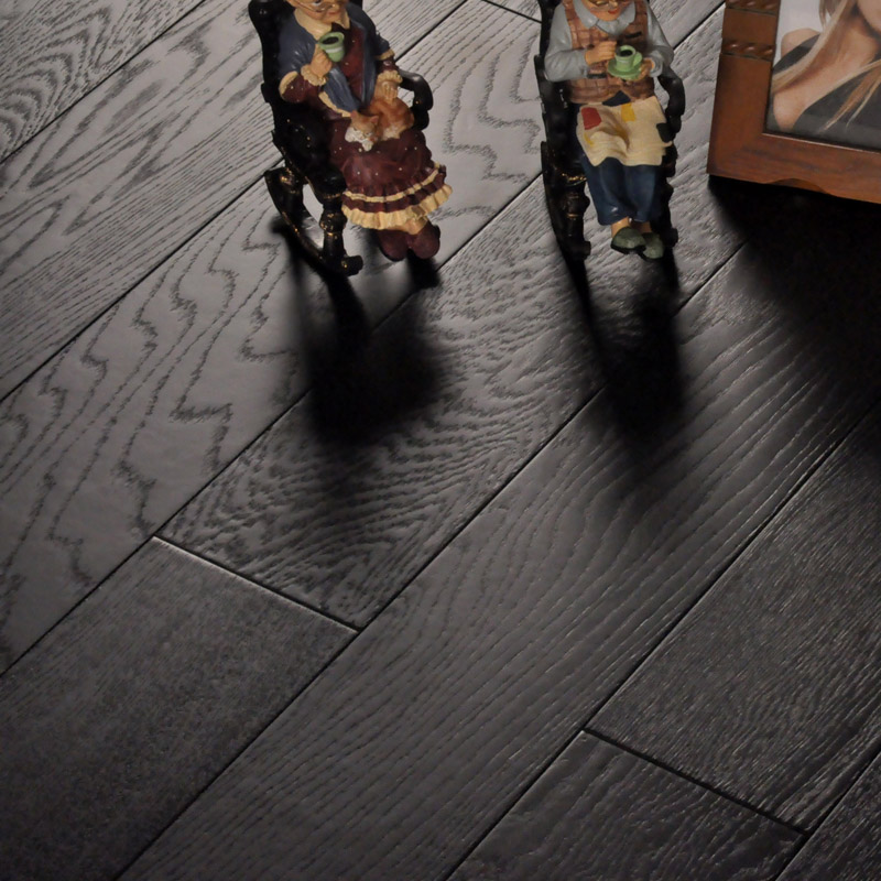 实木复合地板栎木拉丝地热地暖现代复古黑色卧室直销