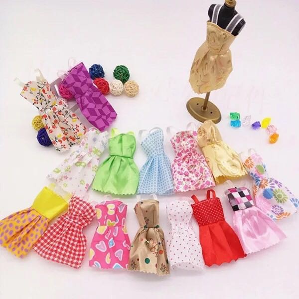 特价包邮芭芘娃娃衣服水晶鞋高跟鞋子公主换装过家家玩具通用配套
