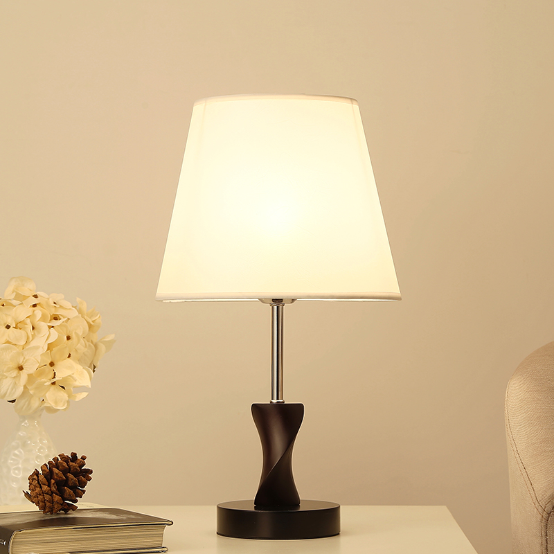 现代简约时尚创意遥控台灯 书房卧室床头灯 木质调光喂奶台灯夜灯