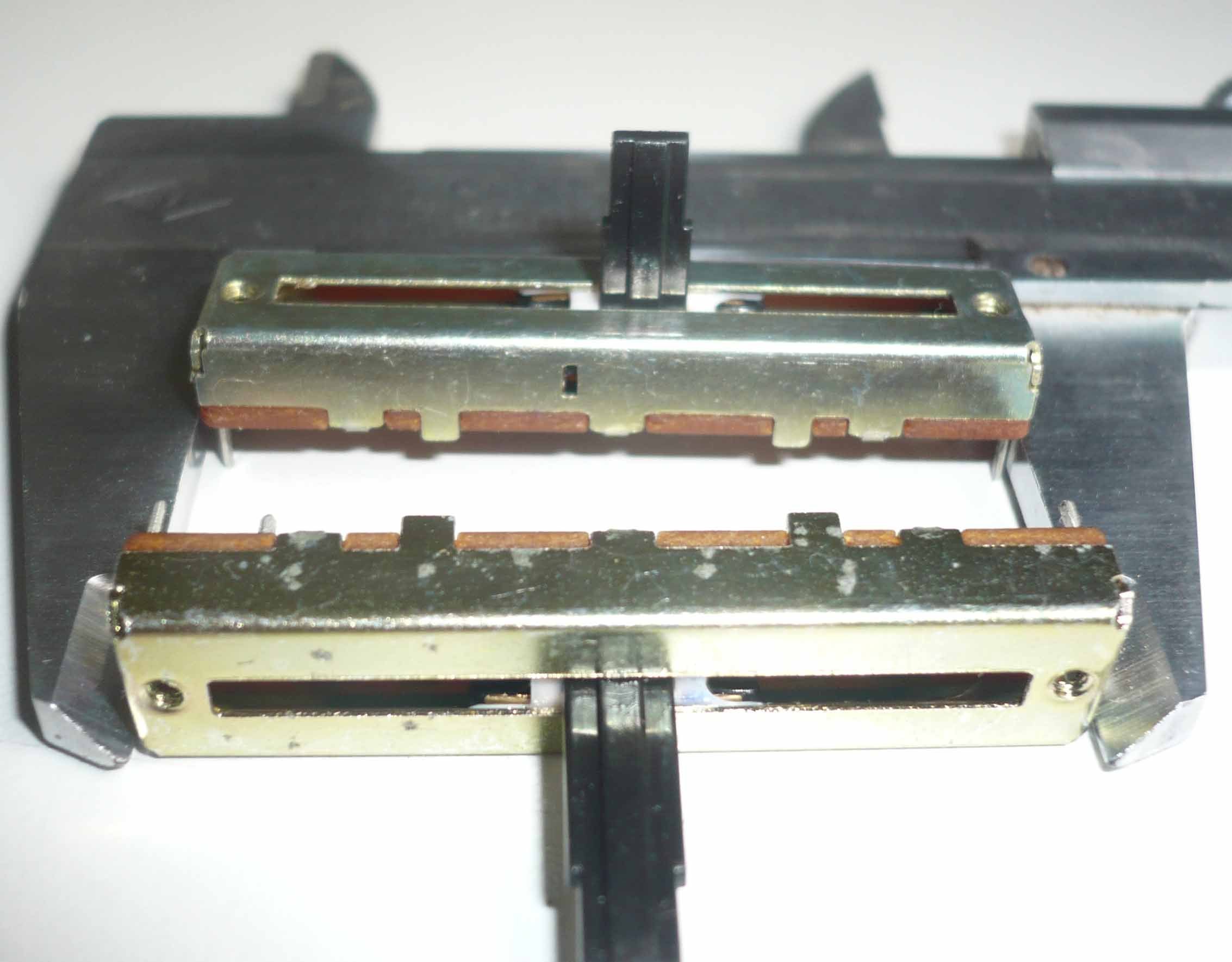 厂家直销维修配件直滑式铁壳电位器(阻值 ，大小等可选择