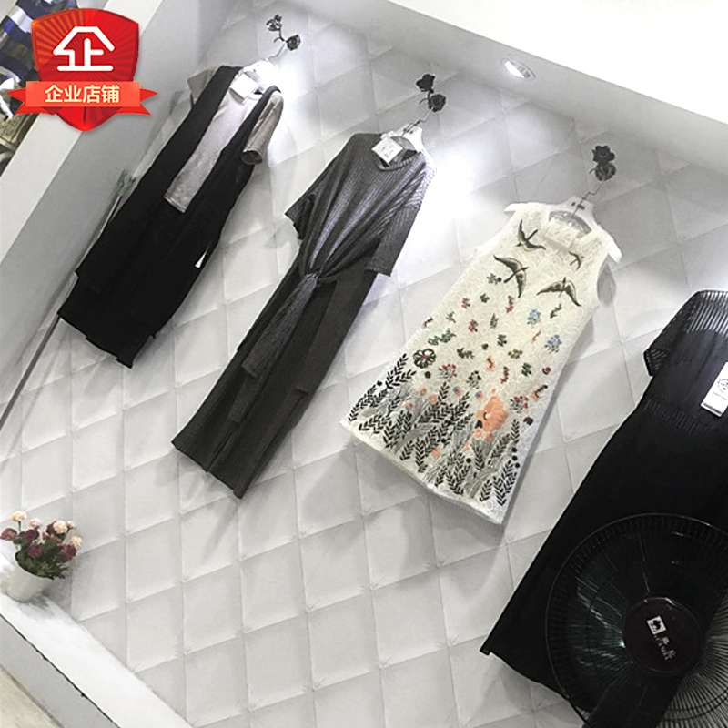 现代简约时尚复古3d立体墙纸装修白色软包素色韩式女装服装店壁纸