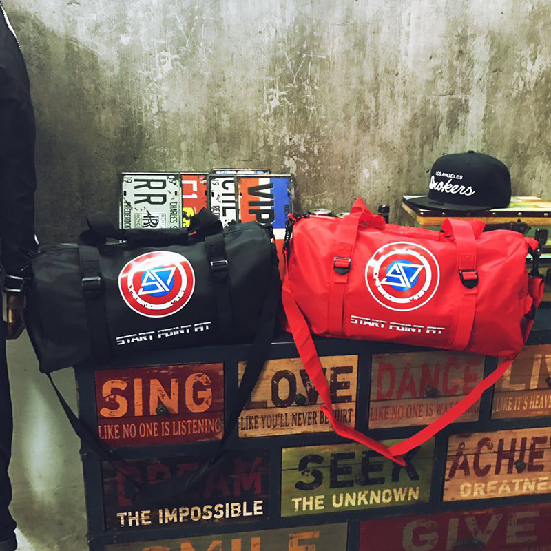 韩版男女健身包运动训练圆筒包防水手提行李包休闲单肩背包旅行包