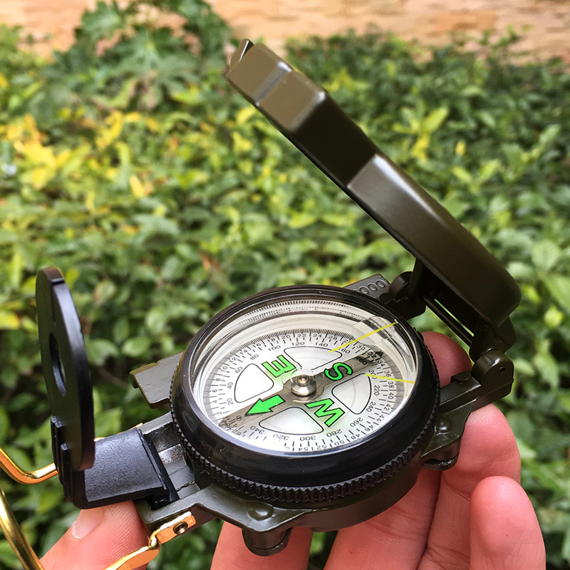 多功能美式指北针指南针带荧光罗盘仪防水显示时间手持式