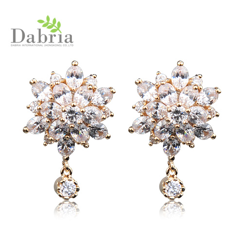 Dabria耳环 韩版采用进口锆石百搭时尚饰品奢华闪亮 龙女花耳钉