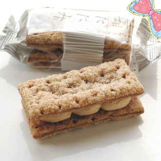 【订购】日本进口零食 六花亭 奶油卡布奇诺夹心 糖霜饼干5枚