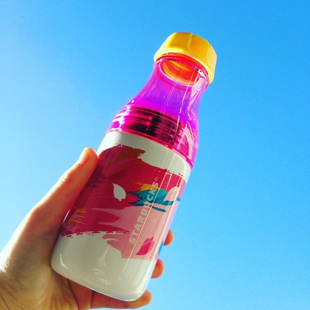 日本星巴克限定樱花系列彩色不锈钢奶瓶水杯500ml防洒防漏 现货