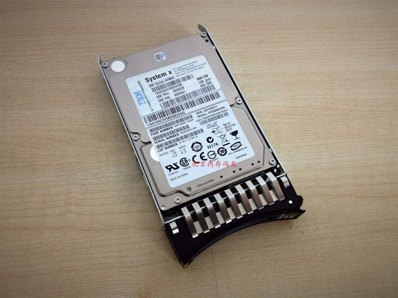 IBM 42D0638 300G 2.5寸 SAS 服务器硬盘 42D0637 ST33000603SS