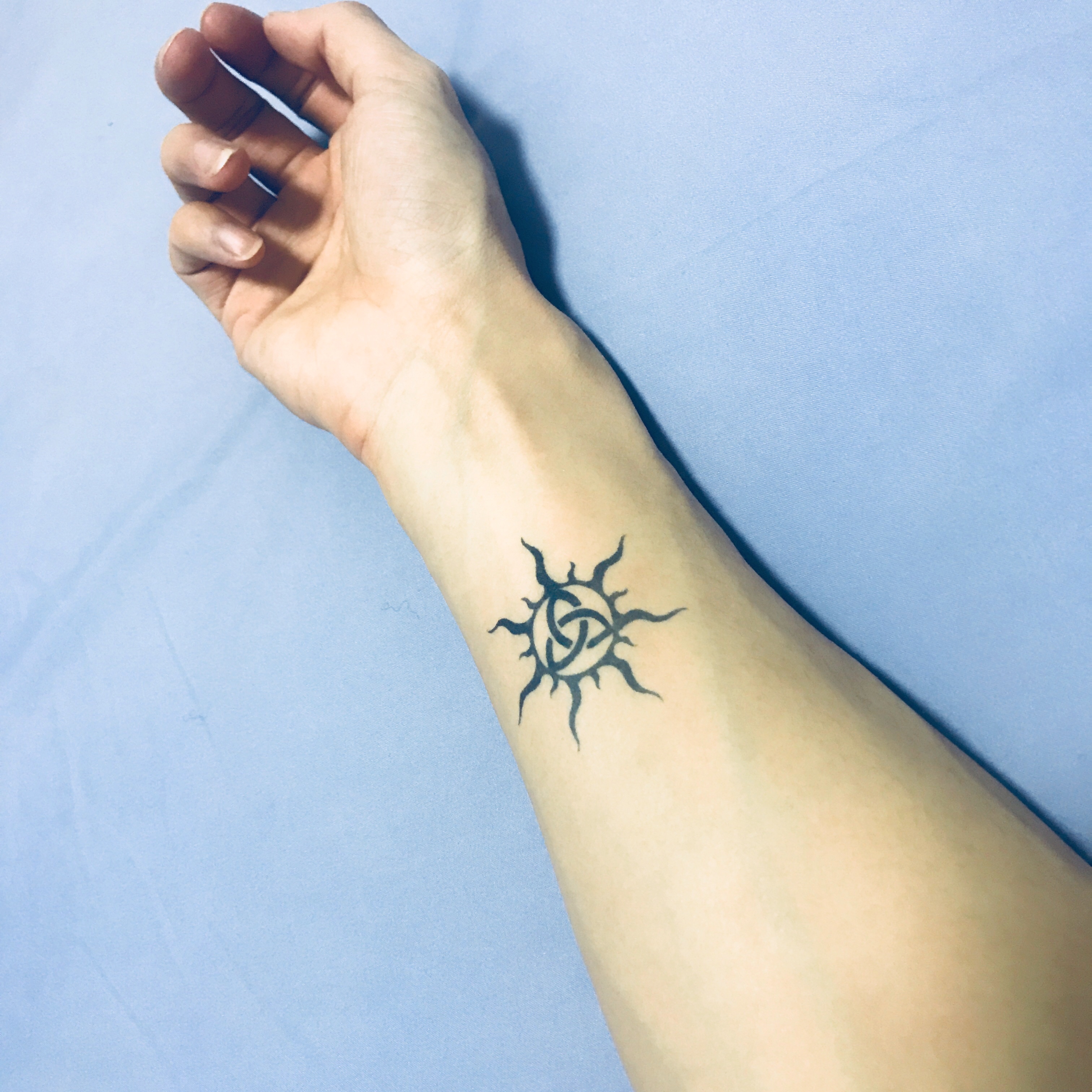 即墨蓝轻纹身模板 果汁纹身模板太阳图腾4*4CM